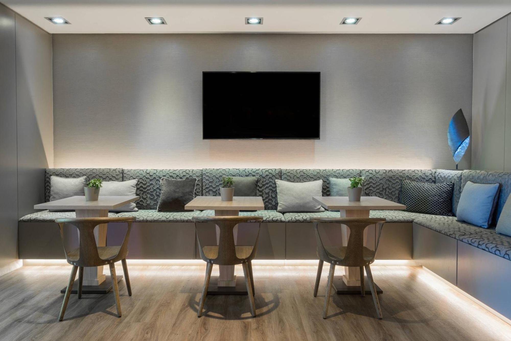 Ac Hotel Ciudad De Sevilla By Marriott Dış mekan fotoğraf